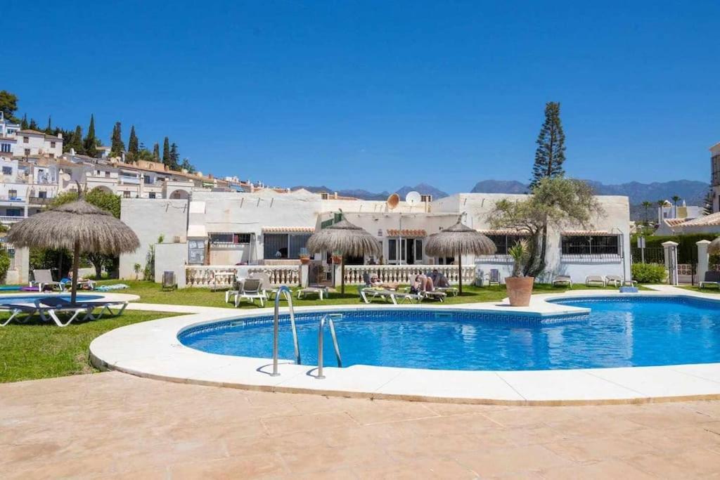 Tropicana Townhouse, 2 Bedroom Nerja Exteriér fotografie